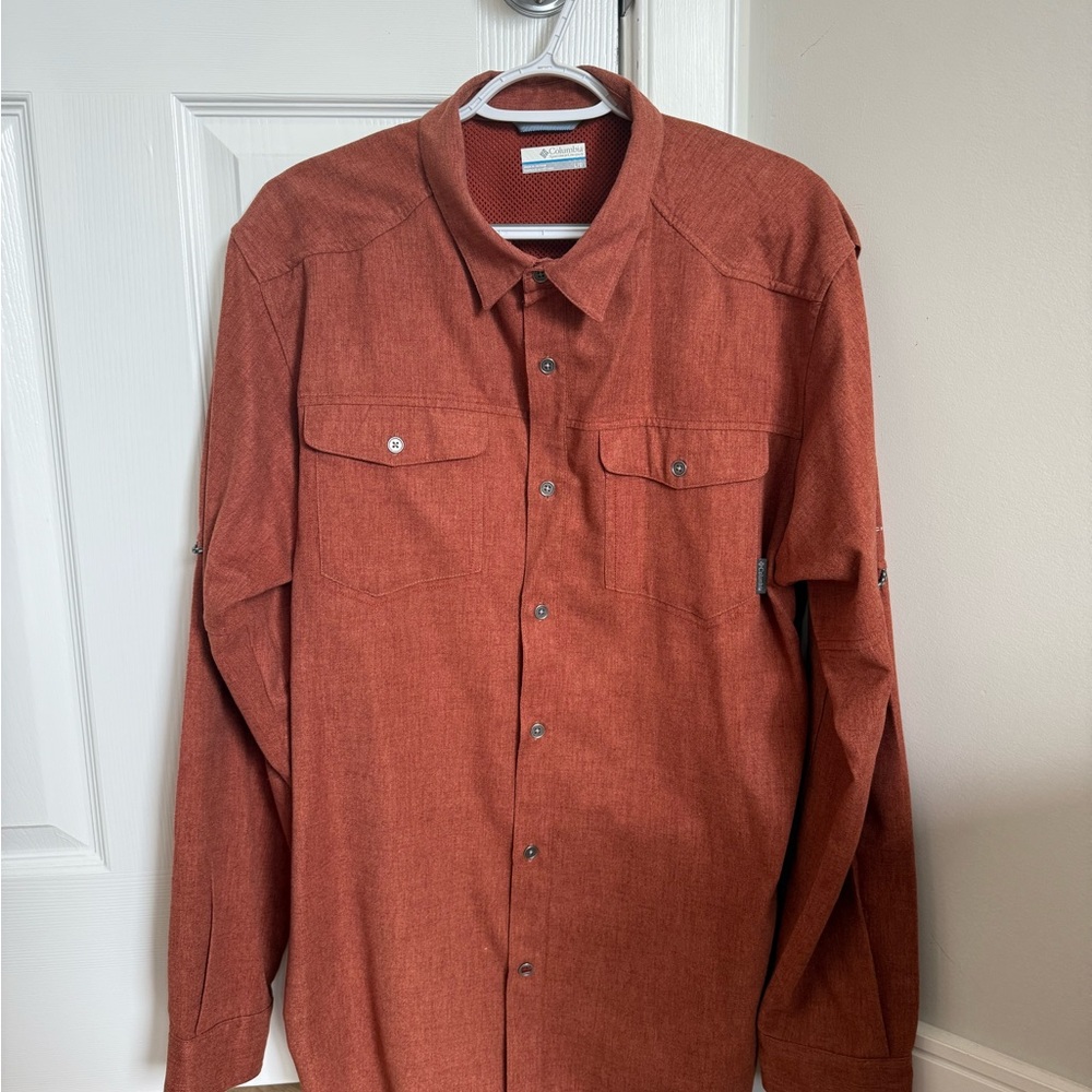 Columbia omni-wick button up